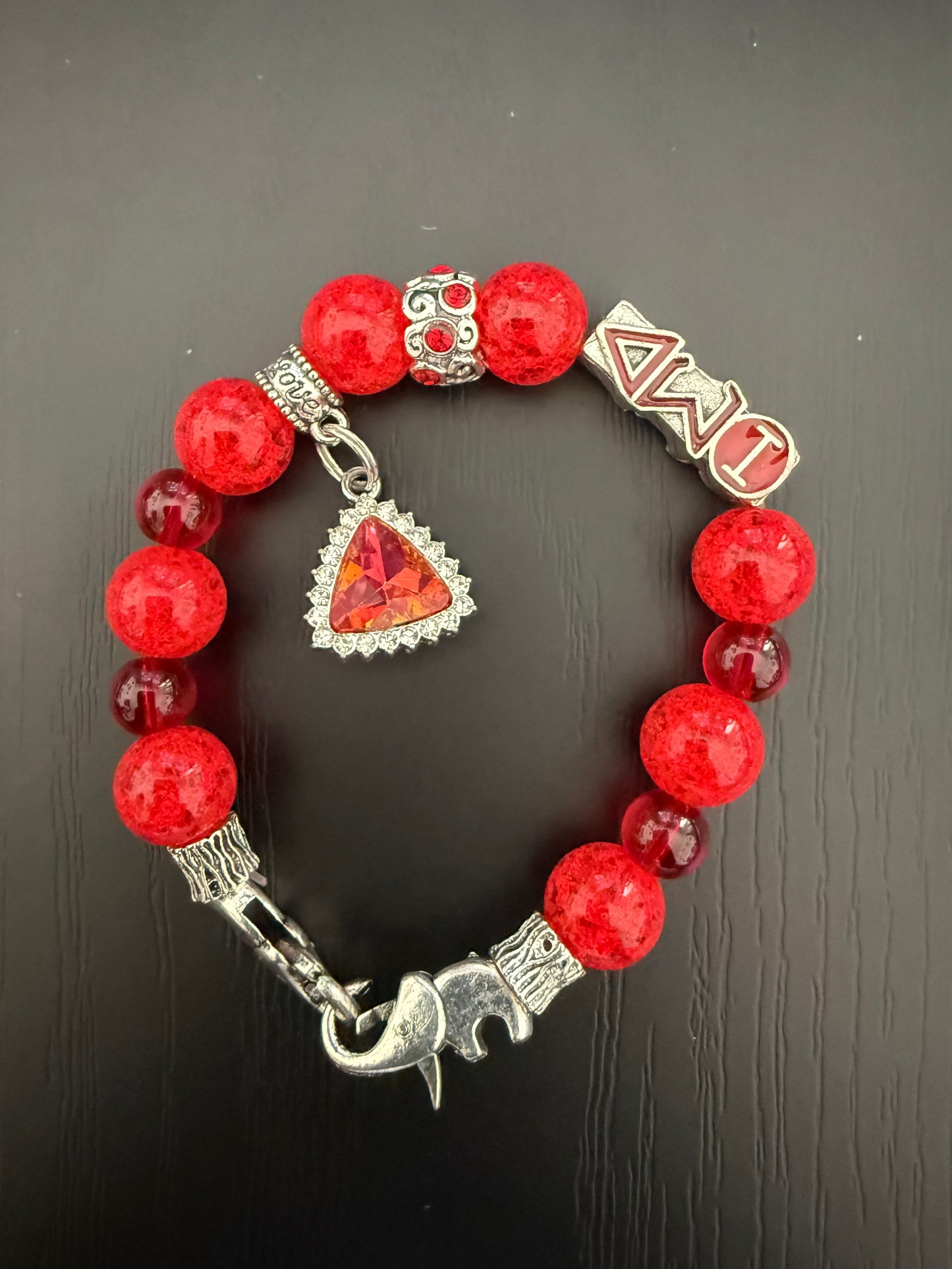 DE089 - Delta Sigma Theta Charm Bracelet - G39