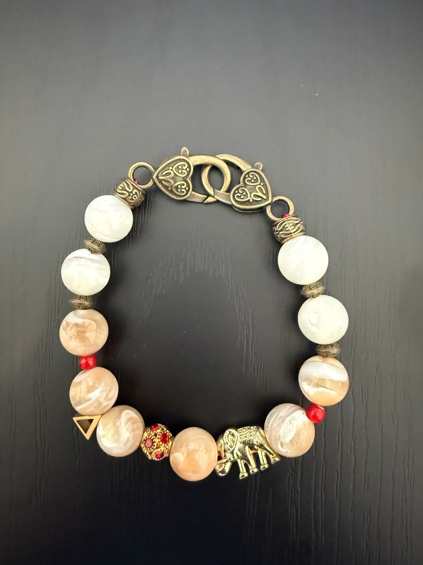 DE083 - Delta Sigma Theta Charm Bracelet - G39