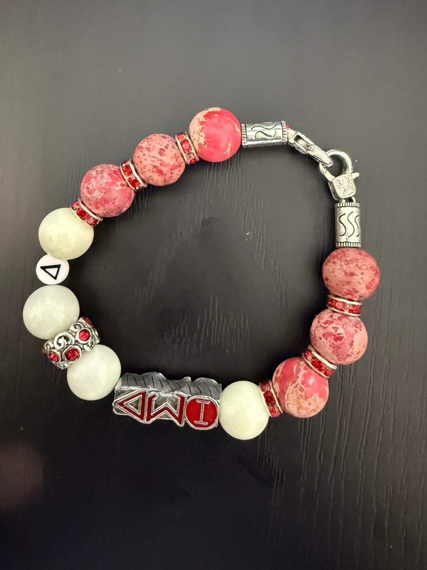 DE056 - Delta Sigma Theta Charm Bracelet - G39