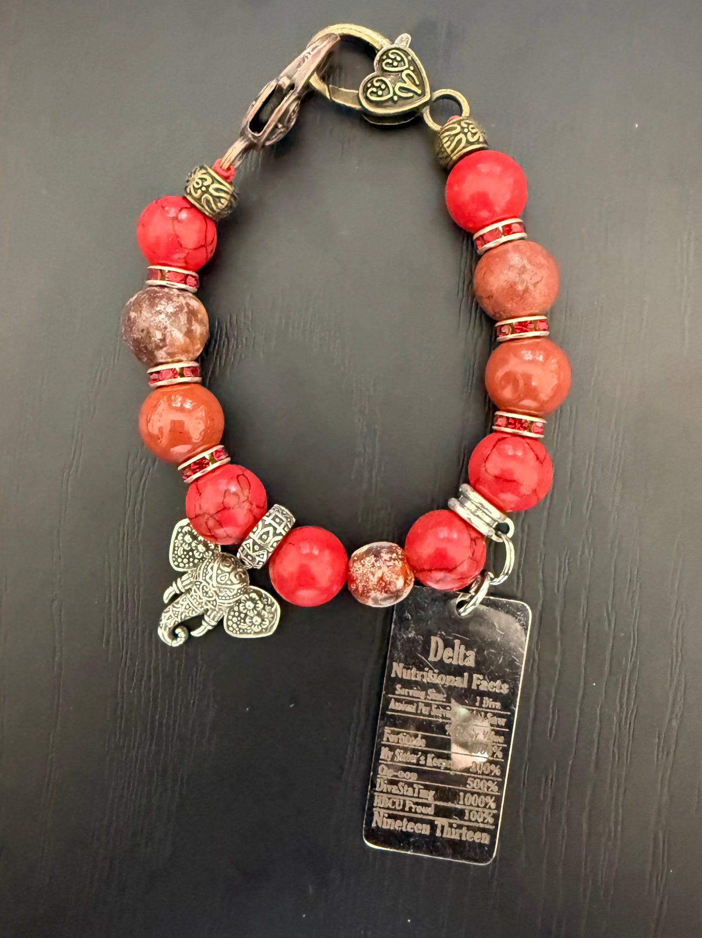 DE040 - Delta Sigma Theta Charm Bracelet - G39