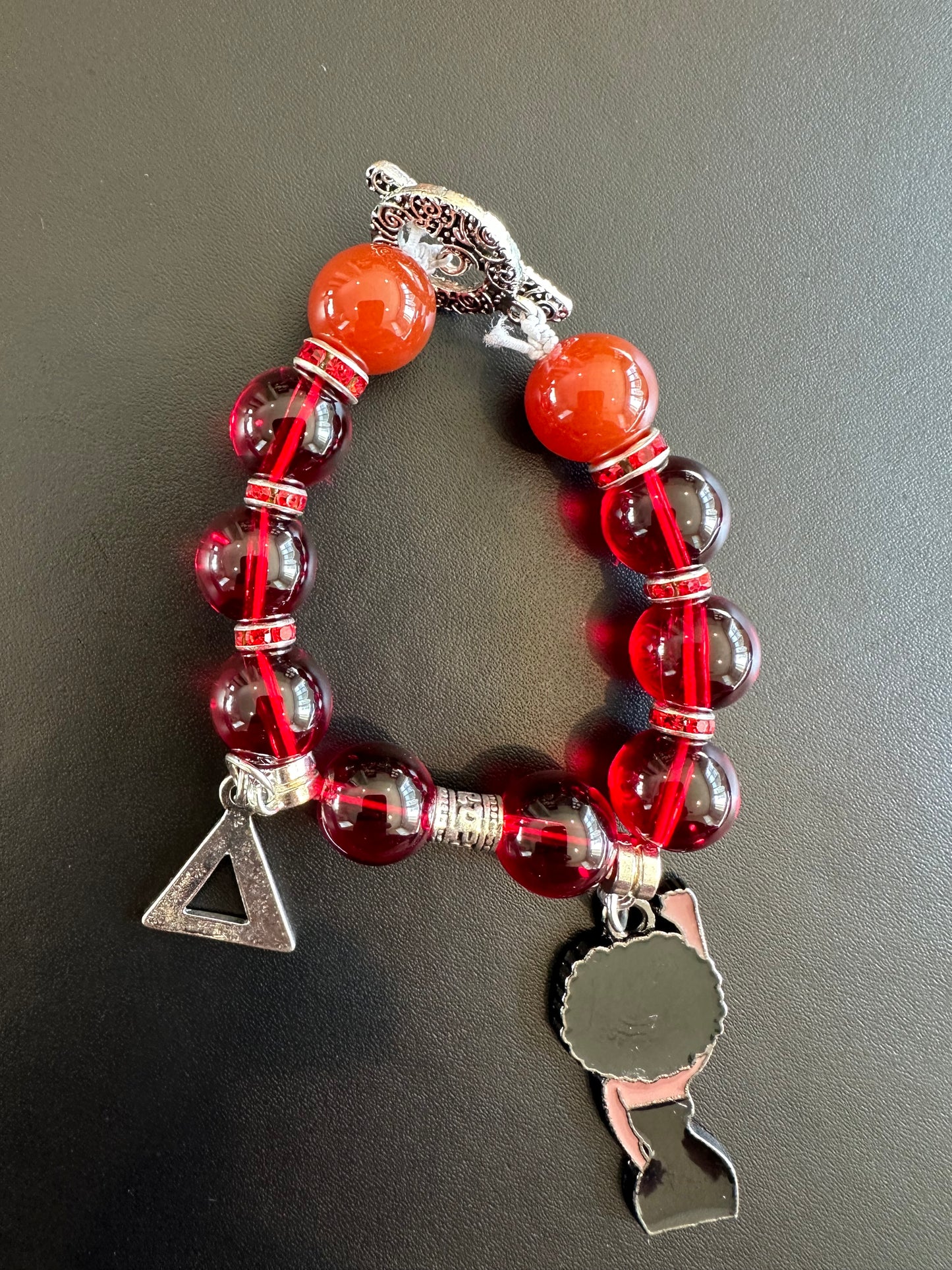 DE006 - Delta Sigma Theta Charm Bracelet