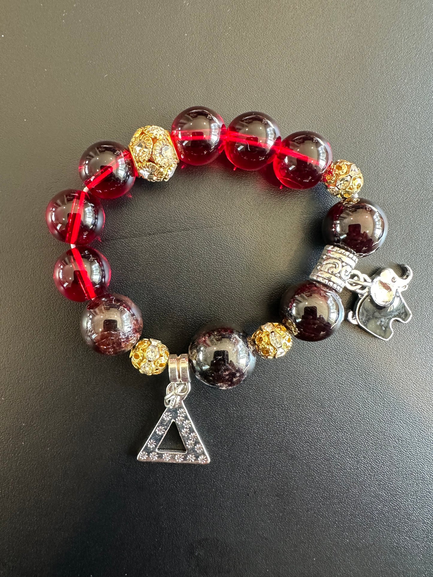 DE009 - Delta Sigma Theta Charm Bracelet