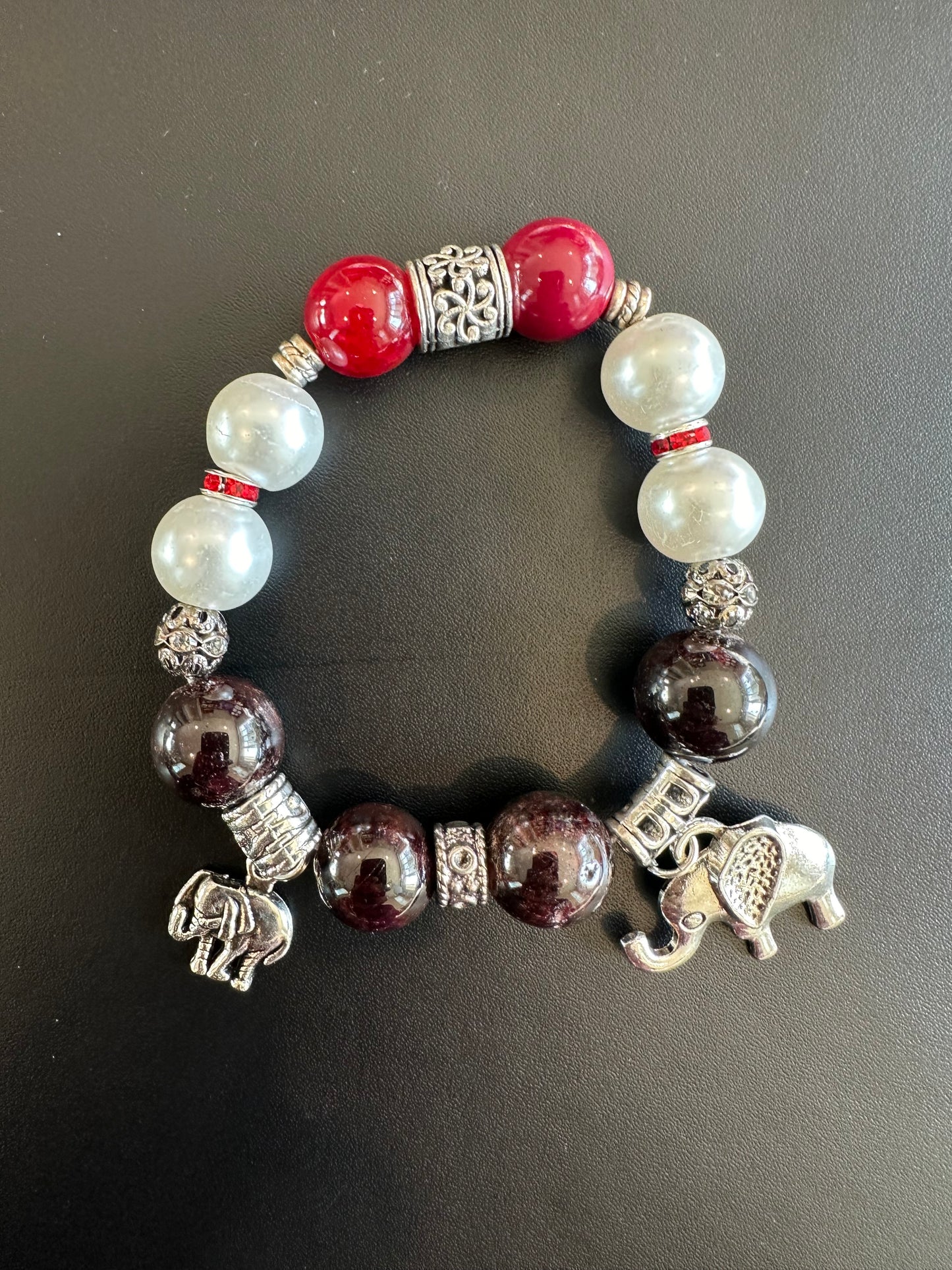 DE001 - Delta Sigma Theta Charm Bracelet