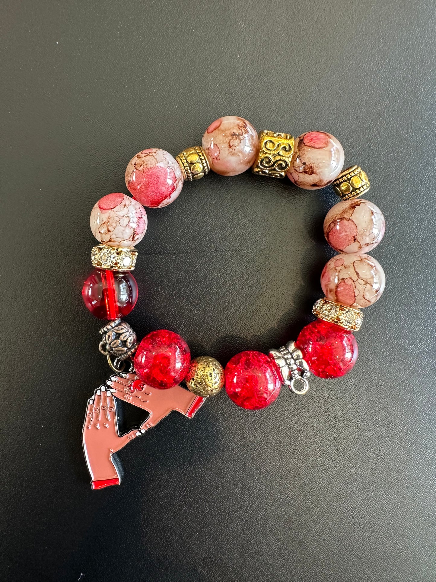 DE004 - Delta Sigma Theta Charm Bracelet