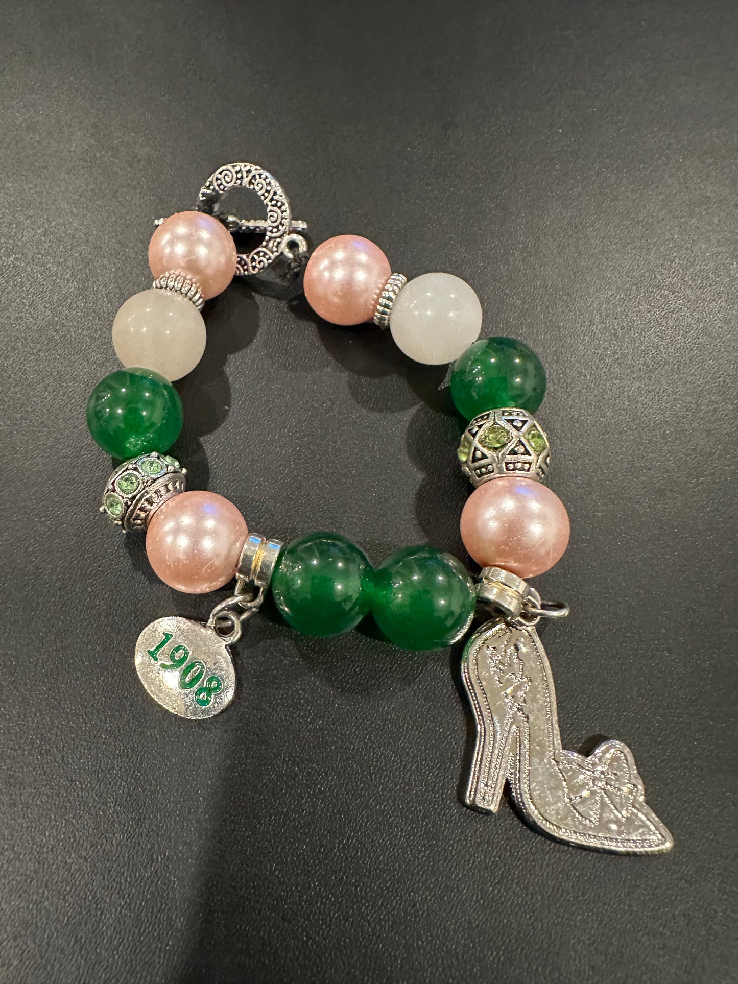 AK010 - Alpha Kappa Alpha Charm Bracelet