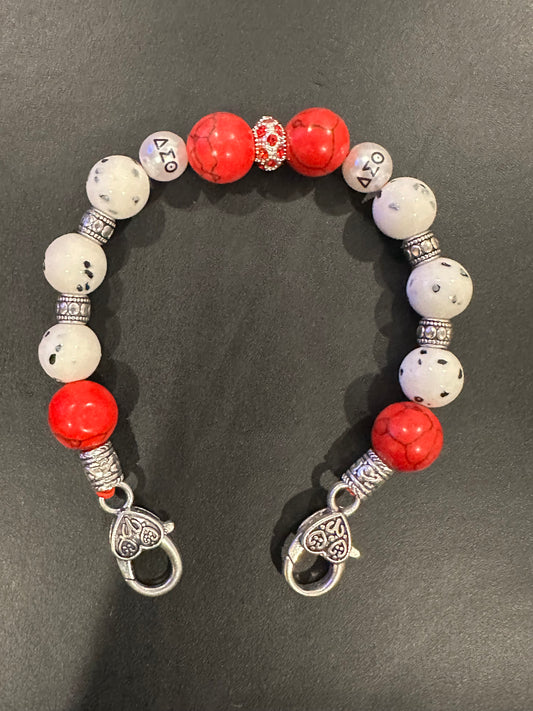 DE013- Delta Sigma Theta Charm Bracelet - G39