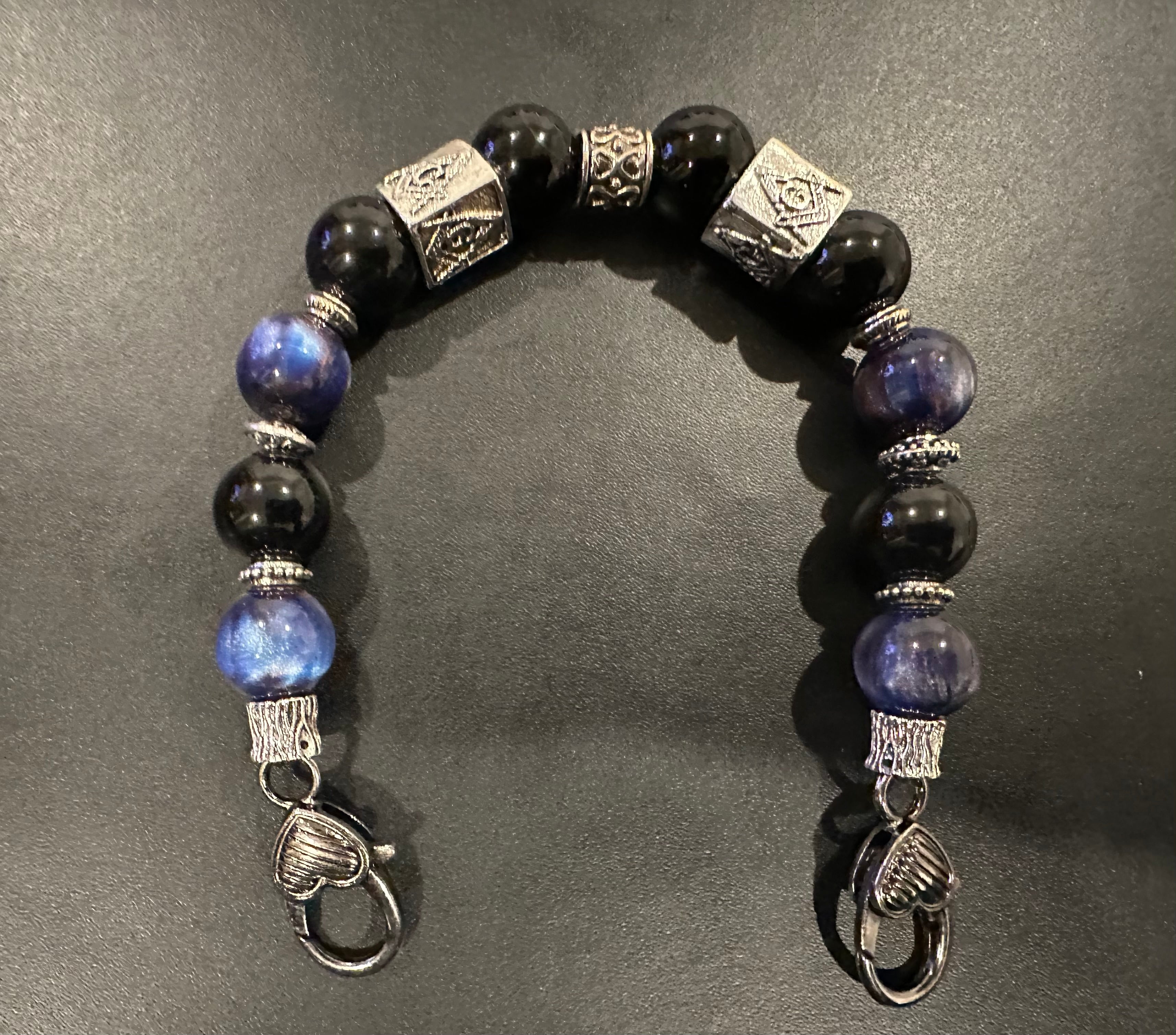 MA009. Mason Charm Bracelet - G39