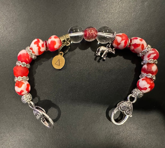DE024- Delta Sigma Theta Charm Bracelet - G39