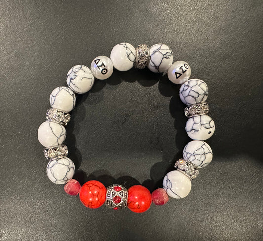 DE017- Delta Sigma Theta Charm Bracelet - G39