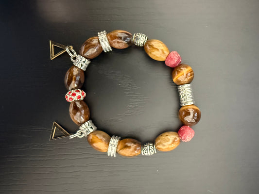 DE092 - Delta Sigma Theta Charm Bracelet - G39