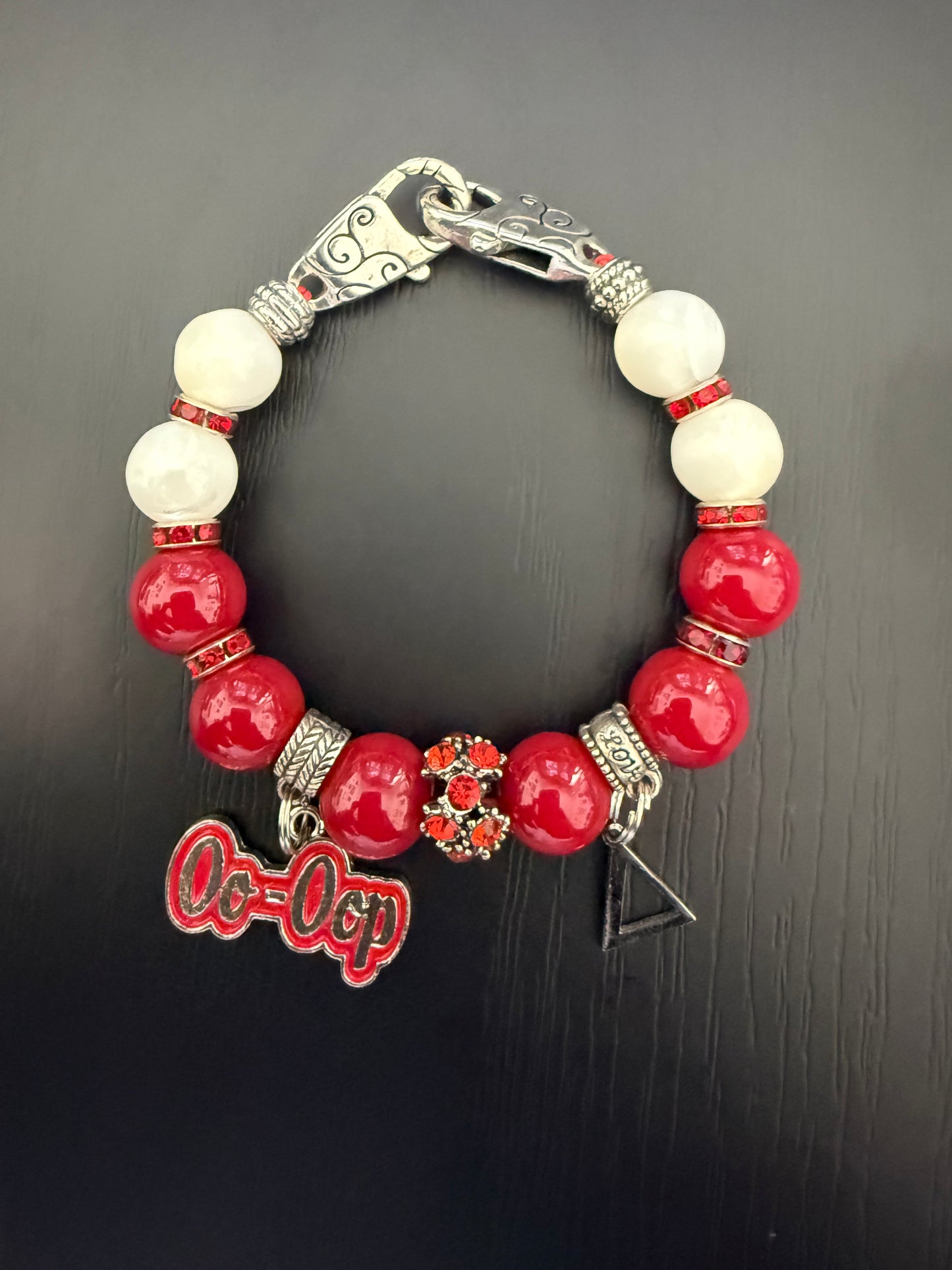 DE087 - Delta Sigma Theta Charm Bracelet - G39