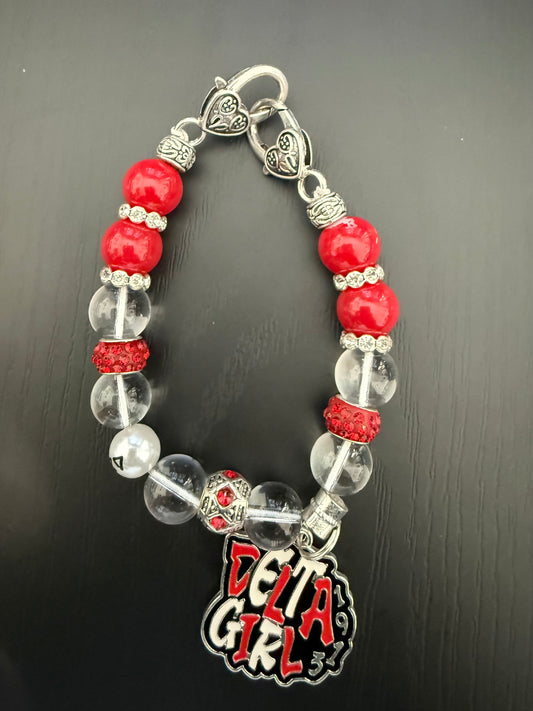 DE068 - Delta Sigma Theta Charm Bracelet - G39