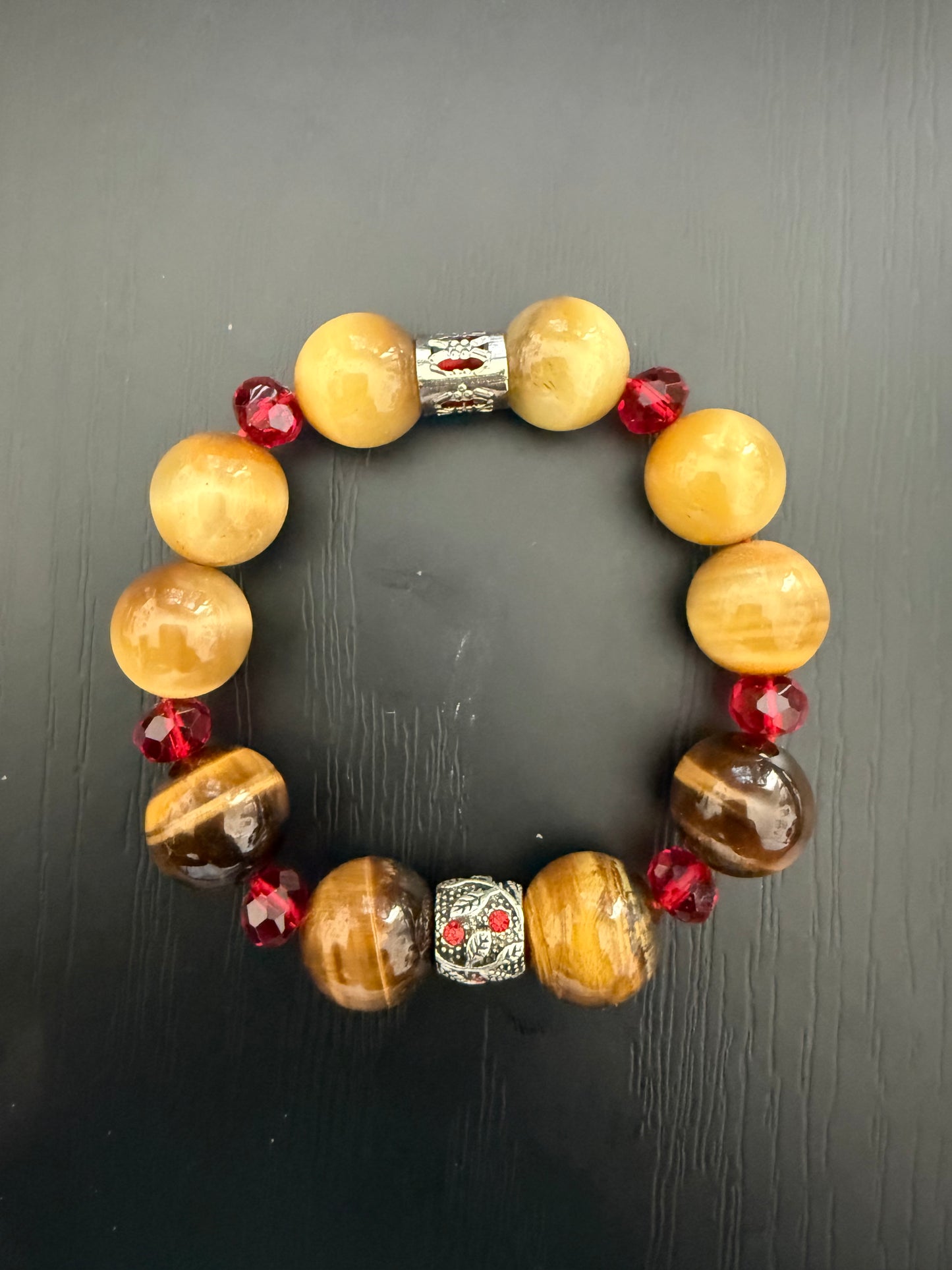 DE049 - Delta Sigma Theta Charm Bracelet - G39