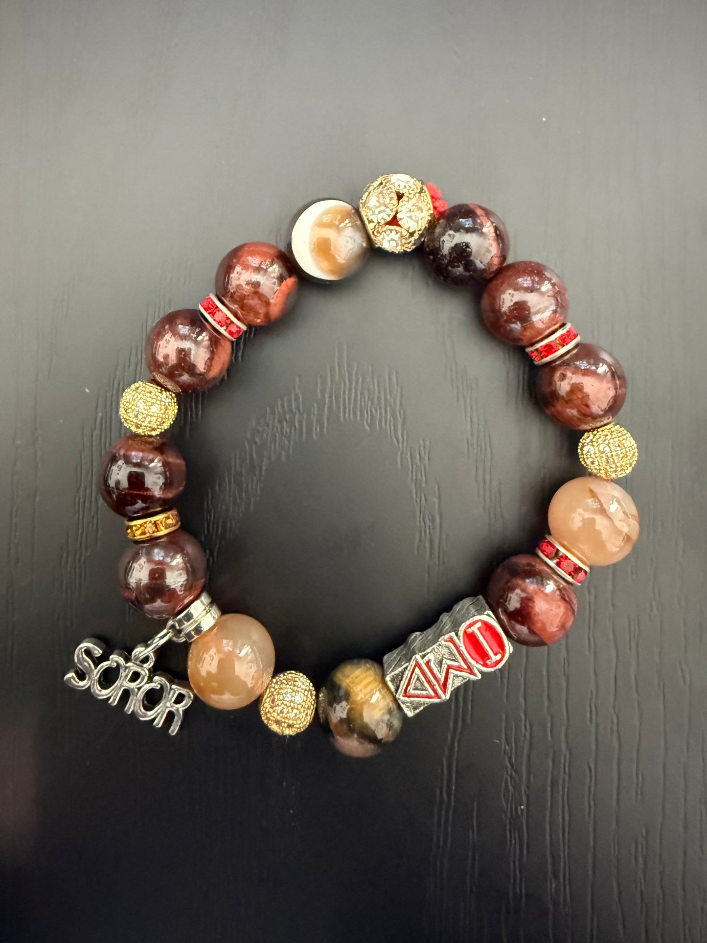 DE055 - Delta Sigma Theta Charm Bracelet - G39