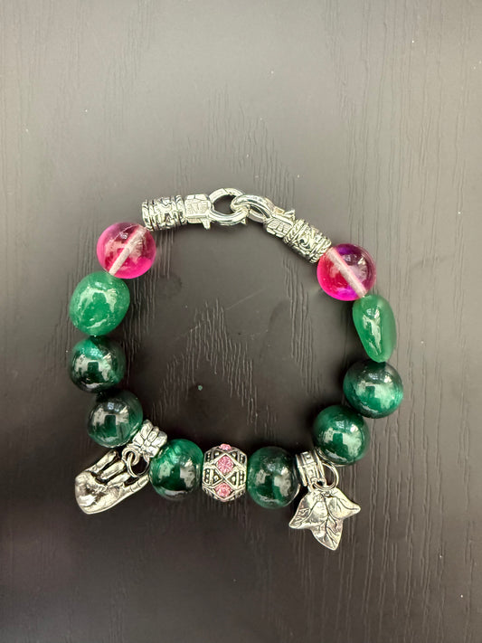 AK029- Alpha Kappa Alpha Charm Bracelet - G39
