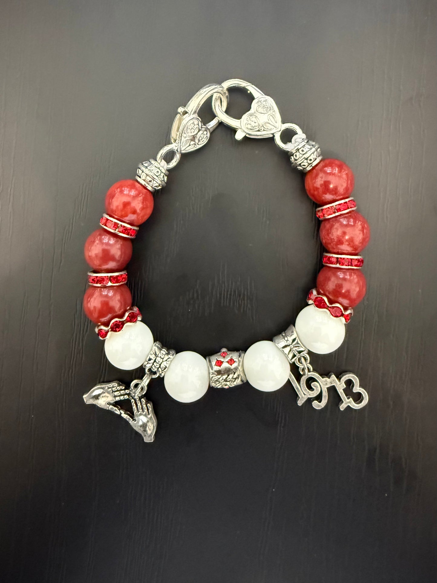 DE031 - Delta Sigma Theta Charm Bracelet - G39