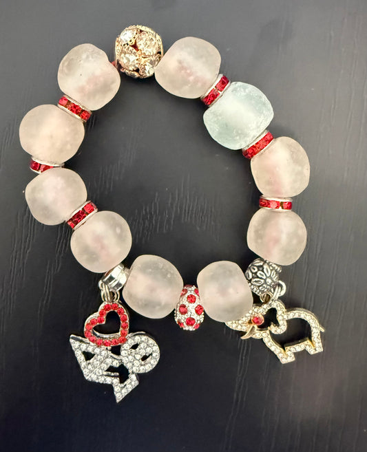 DE044 - Delta Sigma Theta Charm Bracelet - G39