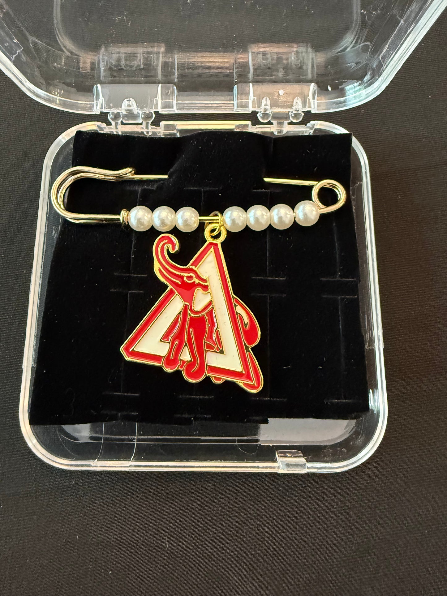 DE094 -Delta Broach - Safety Pin