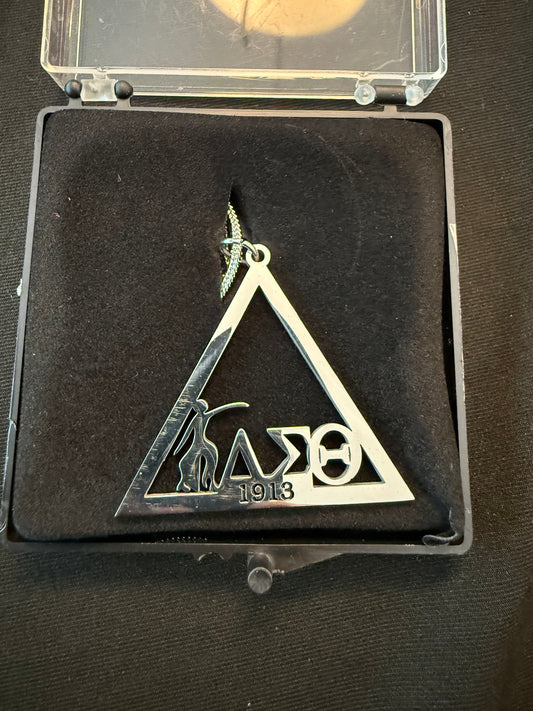 DE0130 - Delta Chain and Pendant - Silver Pyramid